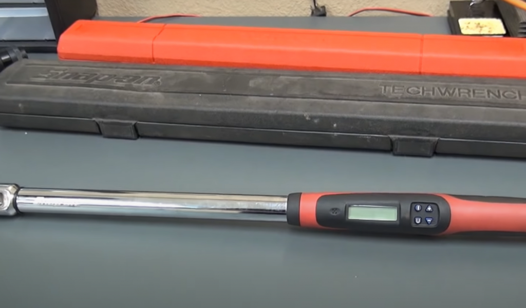 Gearwrench 85062 Torque Wrench Review in 2022 TorqueWrenchGuide