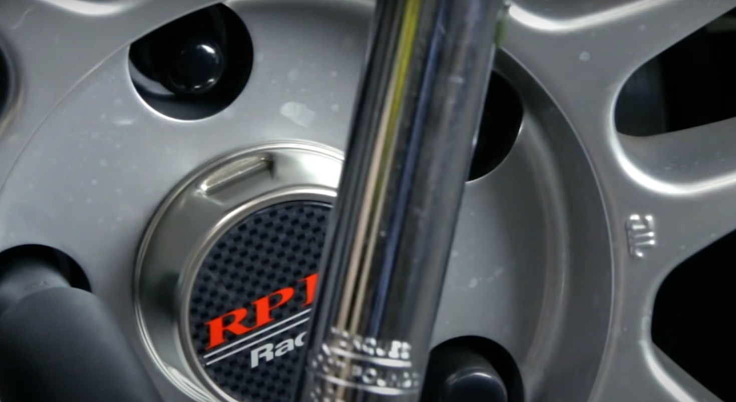 Can You Use a Torque Wrench to Loosen Bolts? TorqueWrenchGuide